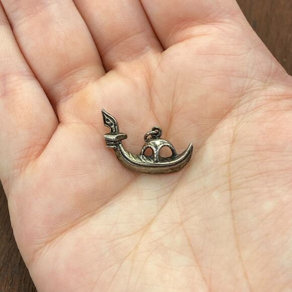 Vintage 925 Sterling Silver Gondola Boat 3D Pendant Bracelet Charm - Picture 1 of 3